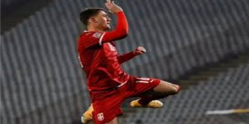 技术、心理与领导力：打造现代全能 9 号的三大基石 — 开云体育