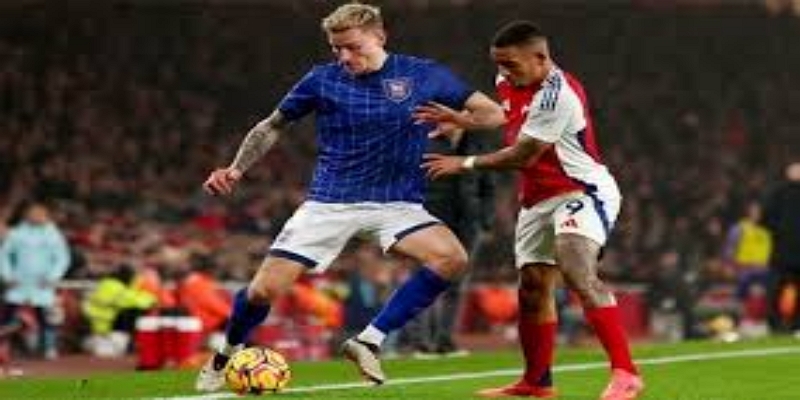 比赛回顾：戏剧性平局背后的故事-开云体育