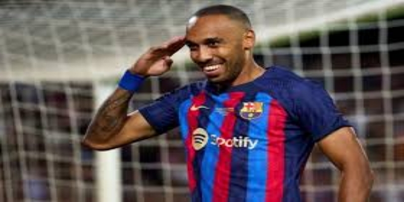 世纪转会背后的故事 -开云体育