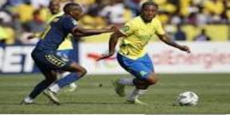 亚当斯的战术风格：务实与灵活的结合