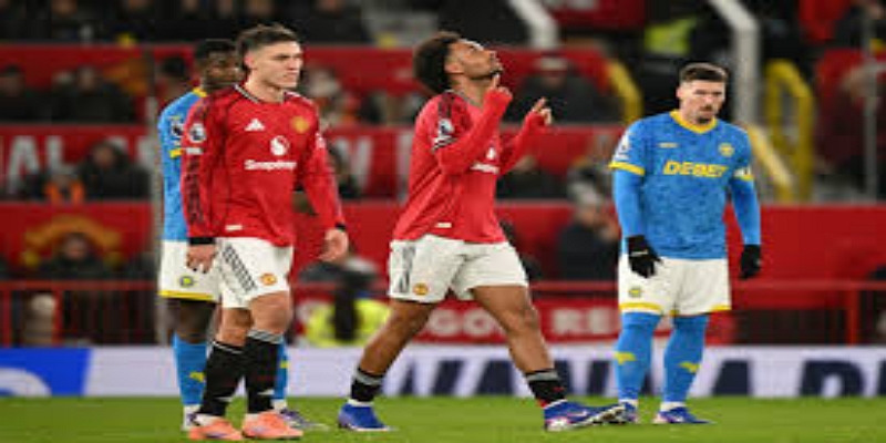 战术复盘—曼联进攻便秘 vs 狼队高效反击-开云体育