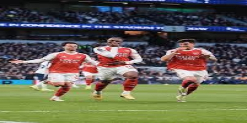 战术调整与球员状态管理- 开云体育