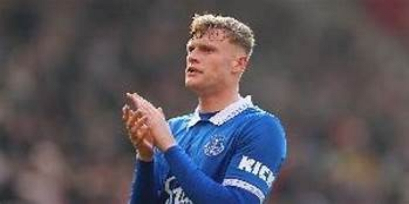 开云体育解析后防体系—霍尔盖特与迈克尔·基恩的双中卫竞争-开云体育