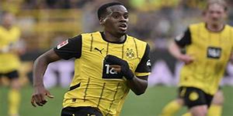 转会谈判拉锯战—开云体育视角下的价格博弈与心理较量-开云体育